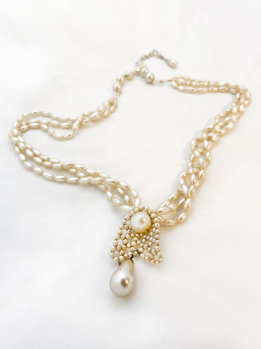 old-fashioned pearl necklace